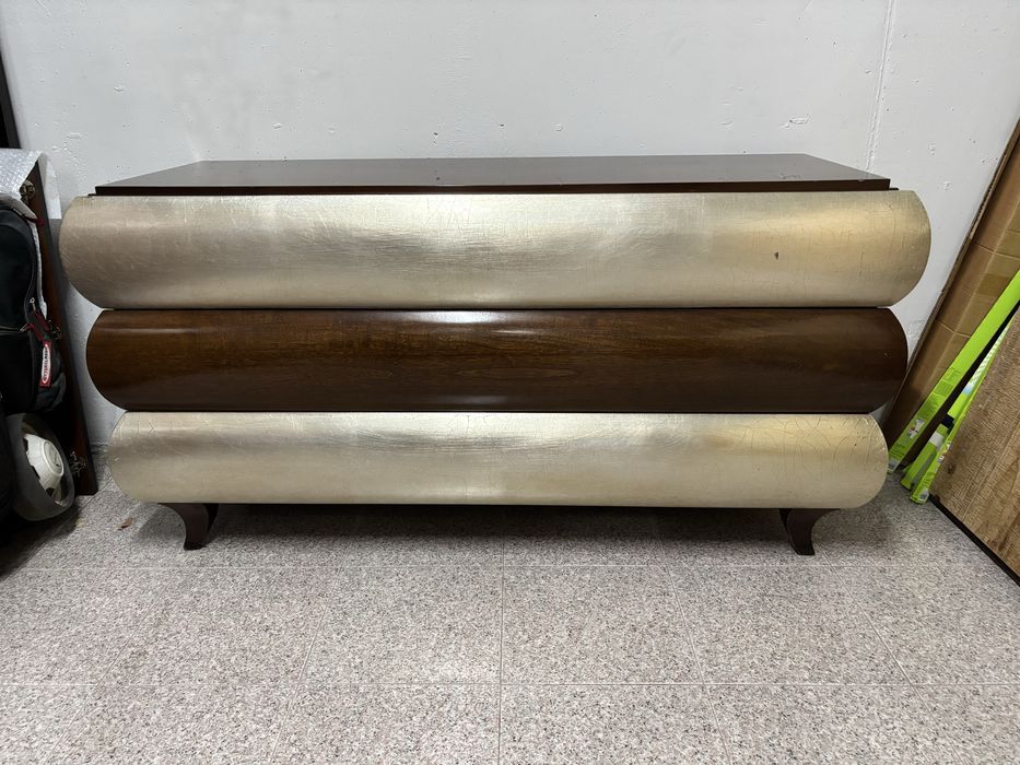 Comoda e duas mesas cabeceira - Design Moderno