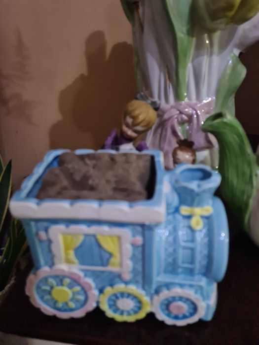 Figurka ciuchcia,  gąbka do kwiatów