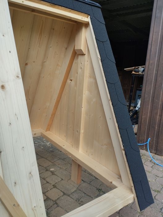 Studnia drewniana, nakładka na studnię.