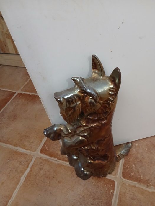 Acessório para segurar portas