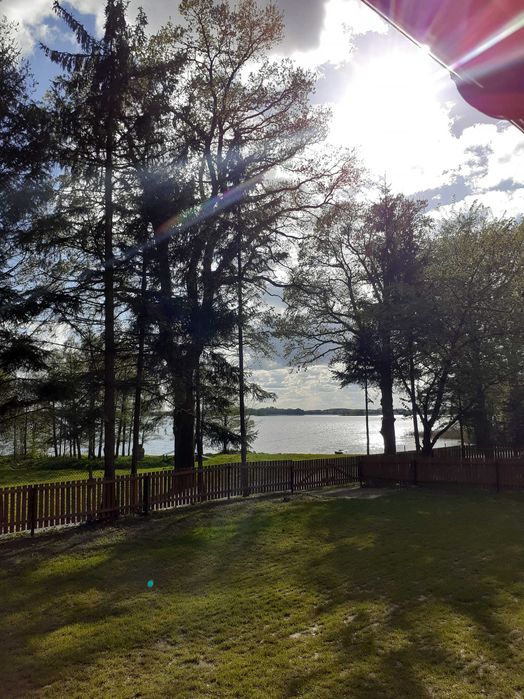 Domek nad jeziorem z balią