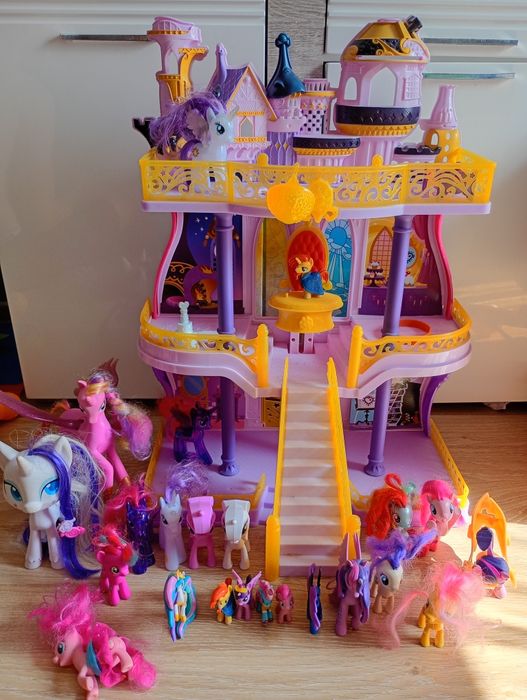 Zamek my little pony i 23 koniki