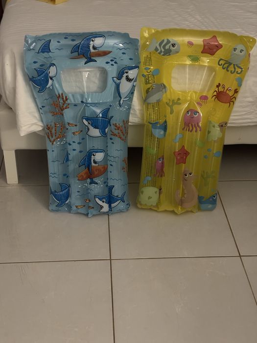 Boias novas de crianca