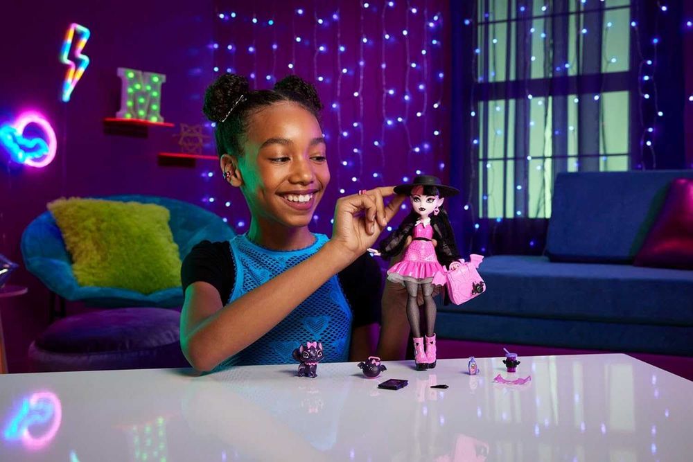 Кукла Монстер Хай Дракулаура с питомцем Monster High Draculaura
