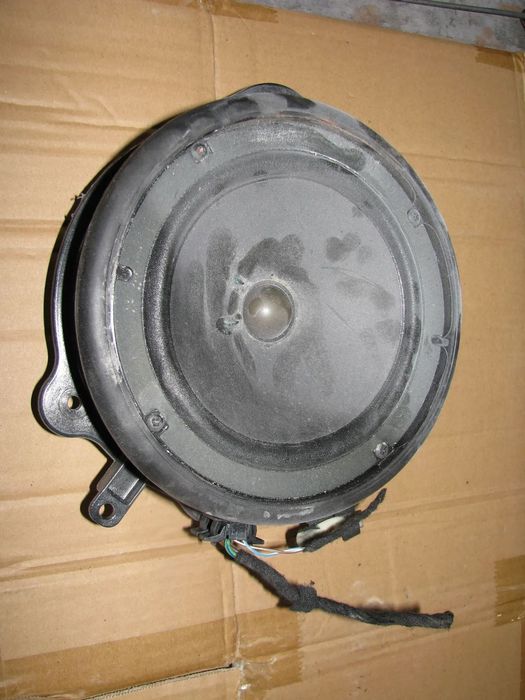 GŁOŚNIK DRZWI PRZÓ AUDI A4 B7 A3 BOSE 8E0035411A