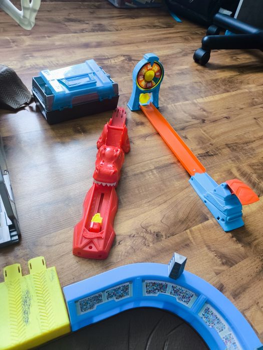 Zabawki monster jam, hot wheels