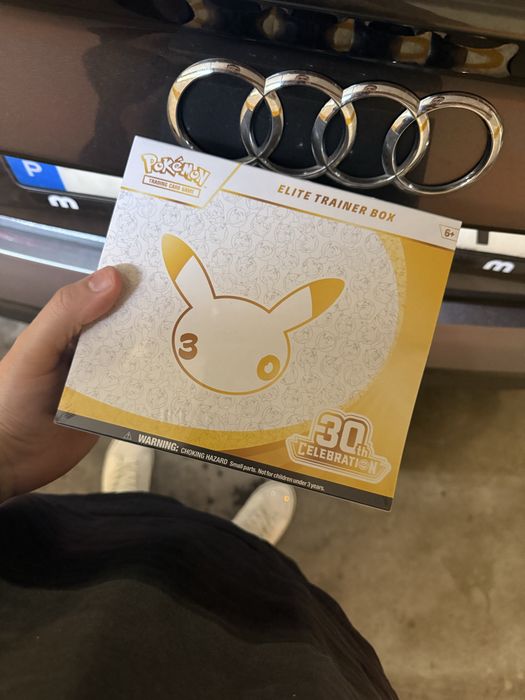ETB 30 aniversario pokemon
