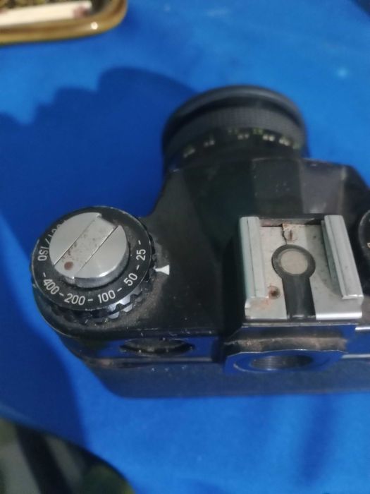 Maquina de fotografar Zenit com lente Tamron Pentacon auto 1.8/50