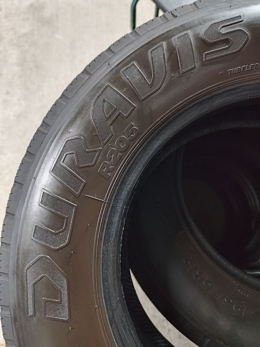 Pneus 195/75r15 LT Bridgestone Duravis R205 com 6mm de piso