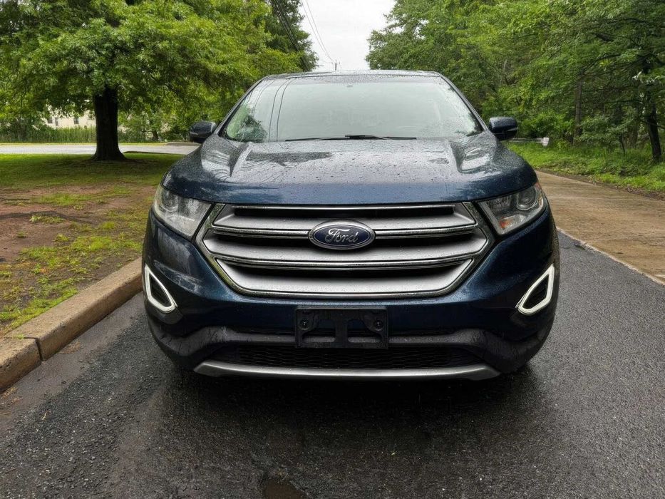 Ford Edge      2017