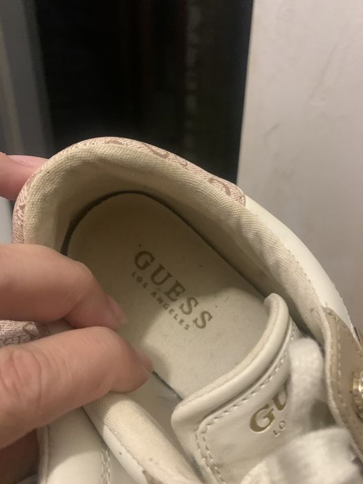 Кросівки Guess 37р