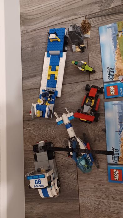 Lego zestaw policyjny 60049 laweta oraz helikopter
