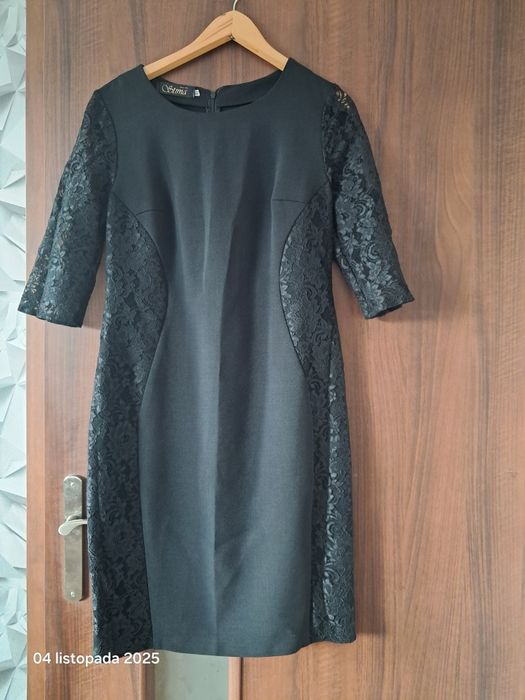 Elegancka czarna sukienka z koronką