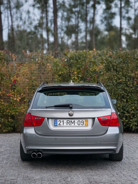BMW 320d LCI *Impecável*
