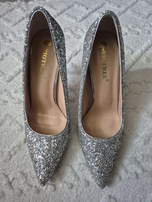 Buty na obcasie, brokatowe, nowe!