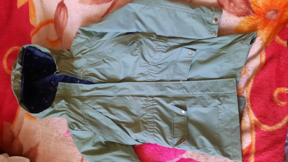 Продам дем. Куртка 3 в 1 б/у р.152см