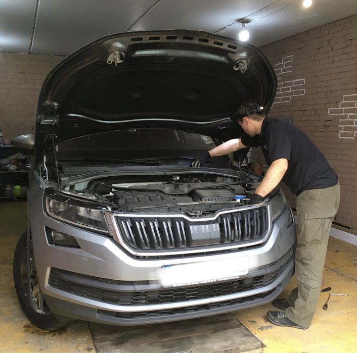 Ремонт VAG на Позняках.