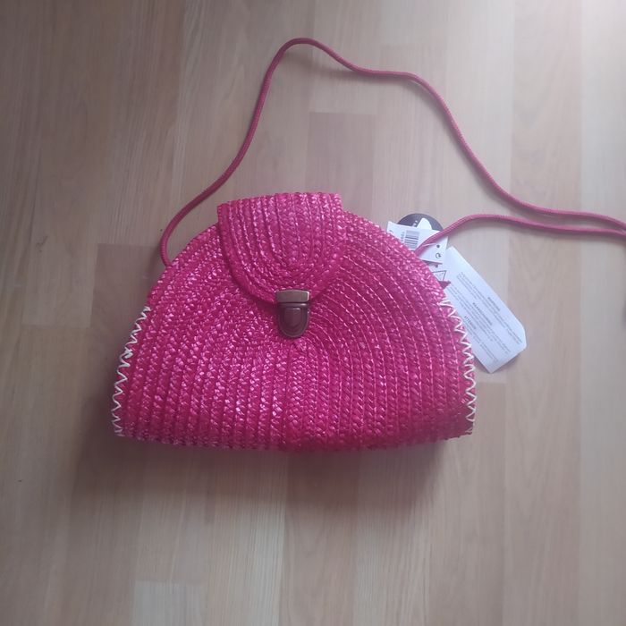 Красивая.  плетенная сумкочка