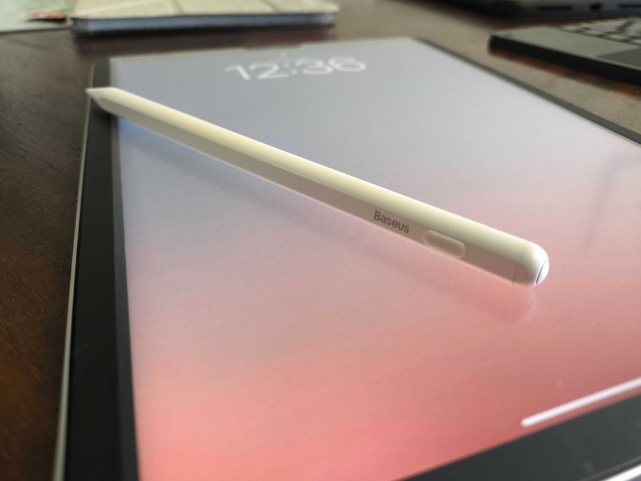 iPad Air 5 (256GB) M1 – Kit com Caneta, Teclado, Rato e Capas