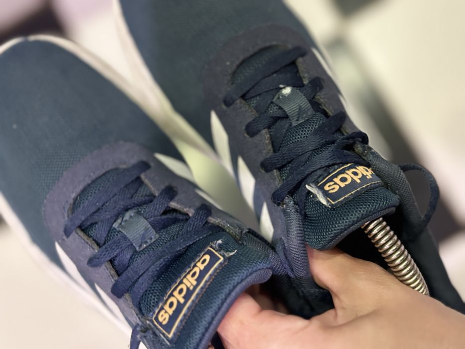кросівки Adidas