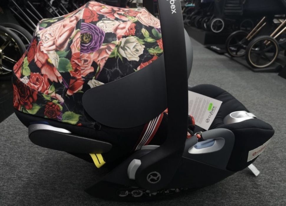 Cybex Cloud Z I-Size Fotelik Samochodowy 0-13 kg Spring Blossom Dark