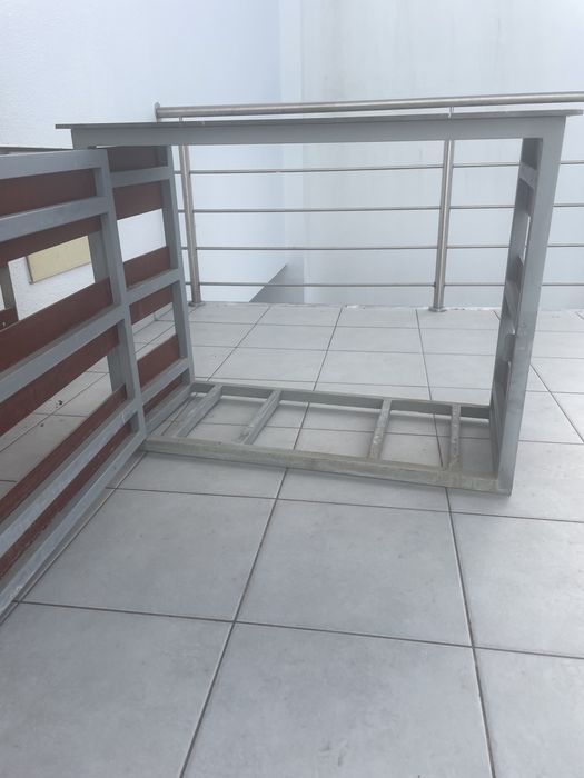 Estrutura para garrafas de gás