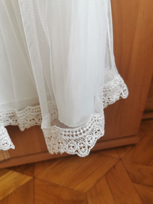Sukienka ecri dla małej księżniczki