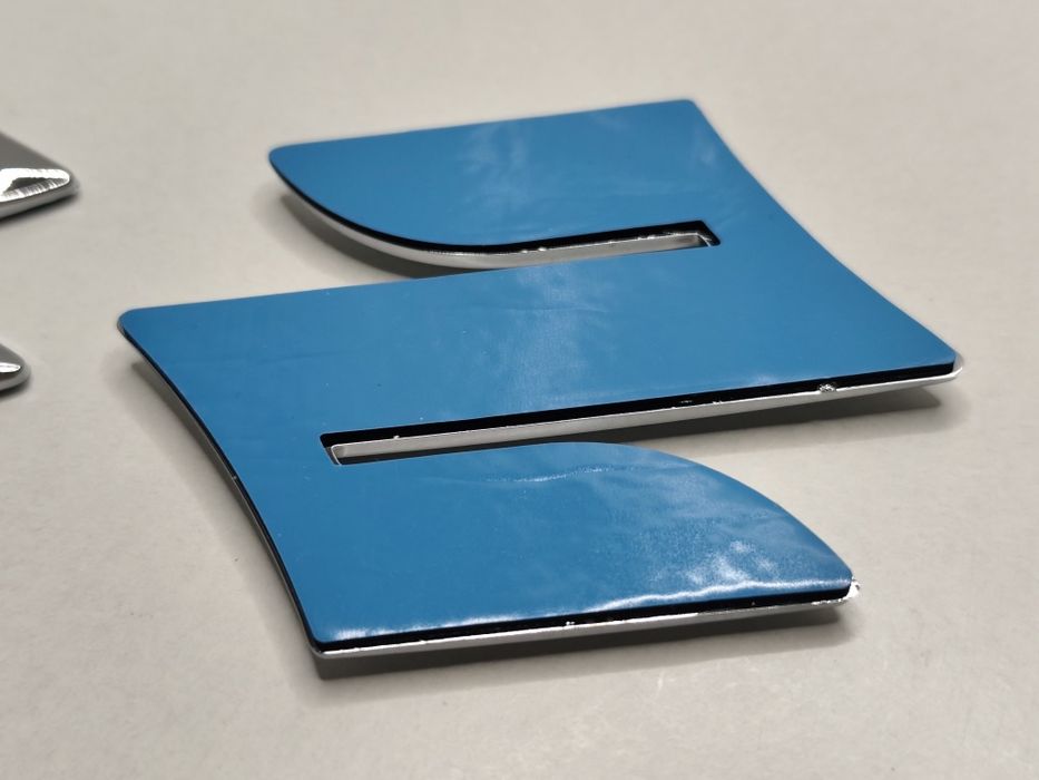 Emblema Suzuki 80mm 8cm Símbolo Logo Mala Traseira Grelha Frente Cromado Swift Vitara Grand Vitara SX4 Ignis Baleno Novo