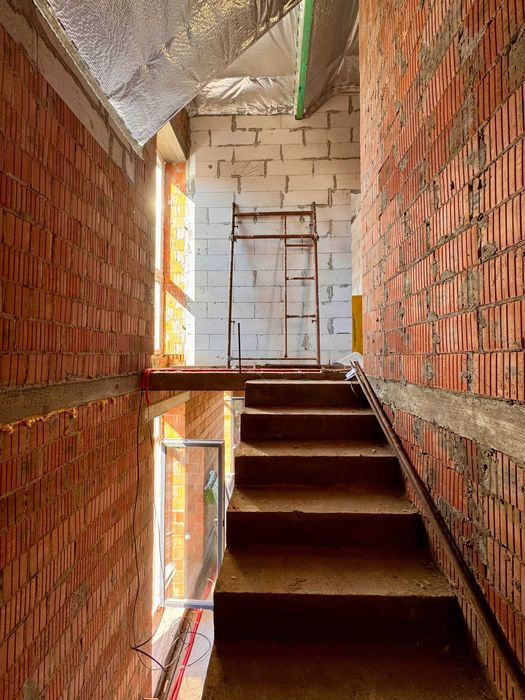 Продаж неймовірного 2 поверхового будинку по вул. Тракт Глинянський