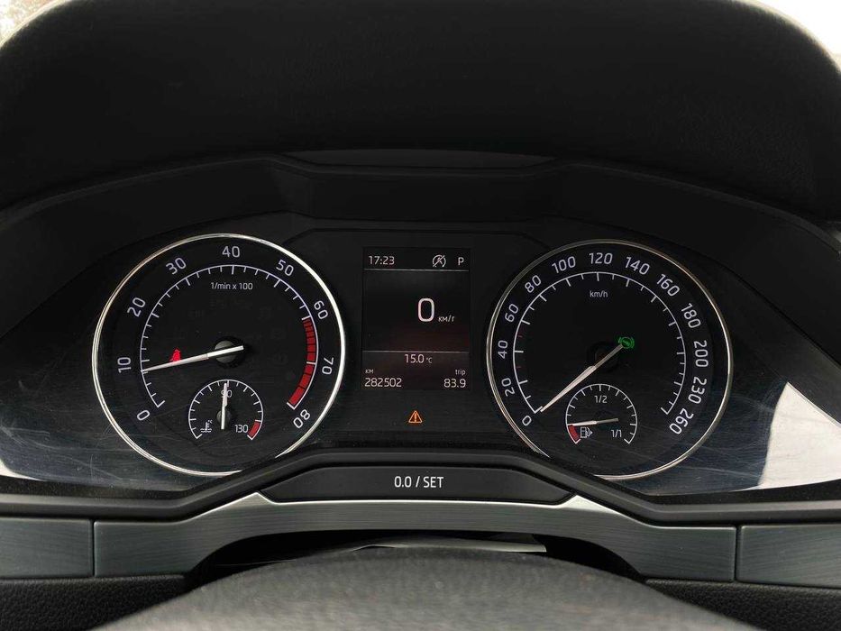 Skoda Superb 2019 Official