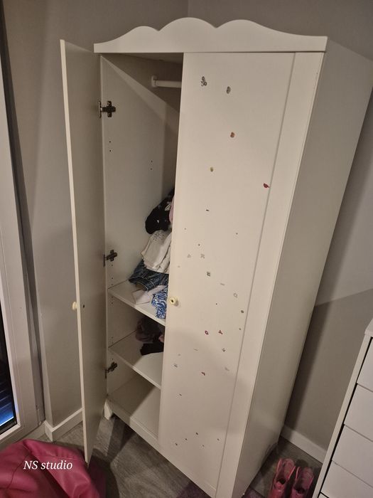 Armario para roupa de criança