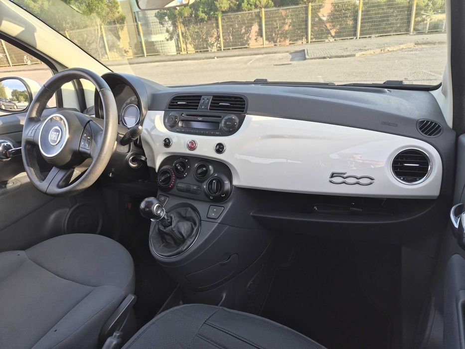 Fiat 500 2012 em ótimo estado 140.000 KM 1.2 cilindrada