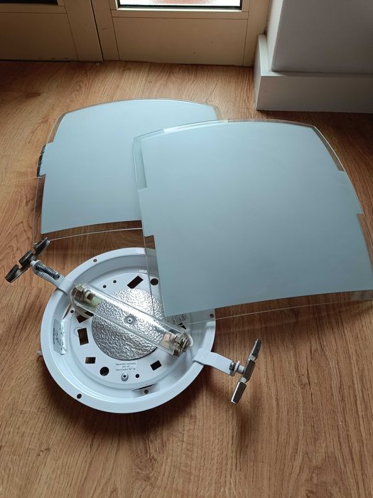 Candeeiros de Teto (3 usados + 1 novo)