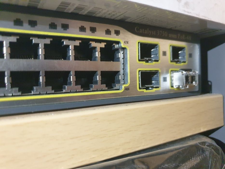 Switch CISCO Catalyst 3750G Series PoE-48
