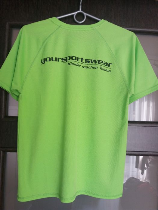 Sportowa koszulka r. S