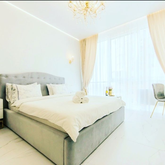 Апартаменты на 19 этаже.  Минская. Смарт плаза. Можно на месяц снять.