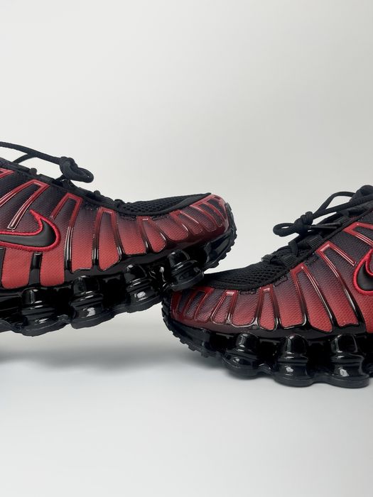Оригинал Nike Shox TL Black University Red Gradient (IF6202 001