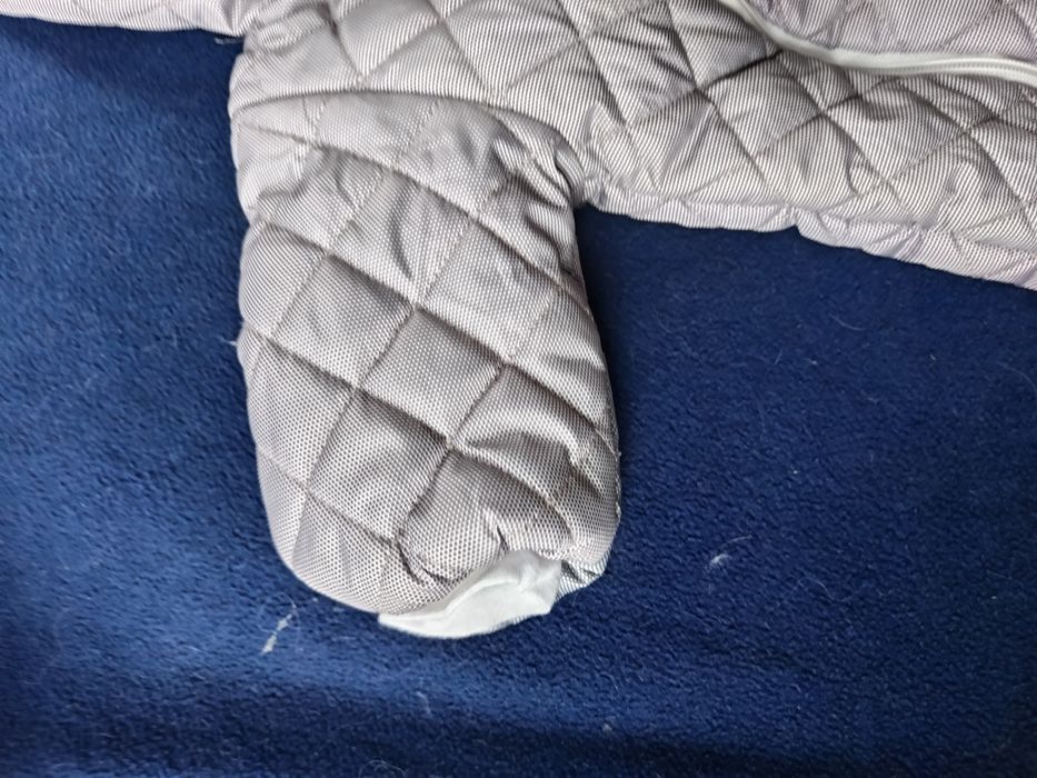 Продам два зимових комбінезони