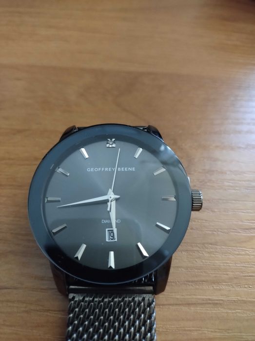 Stylowy zegarek nowy