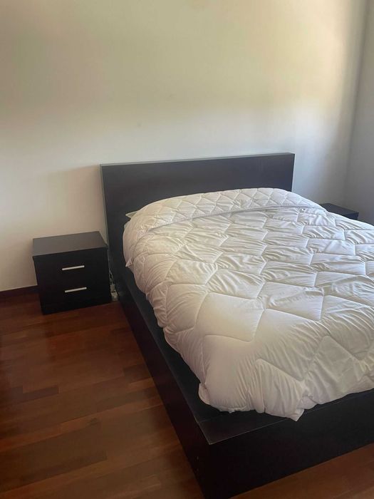 Cómoda e 2 mesas de cabeceira