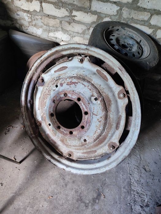Продам колеса диски на оприскувач трактор