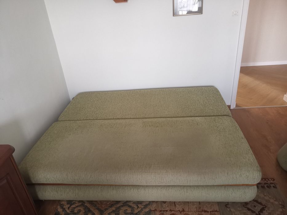Kanapa (sofa) w zielonym kolorze (rezerwacja!)
