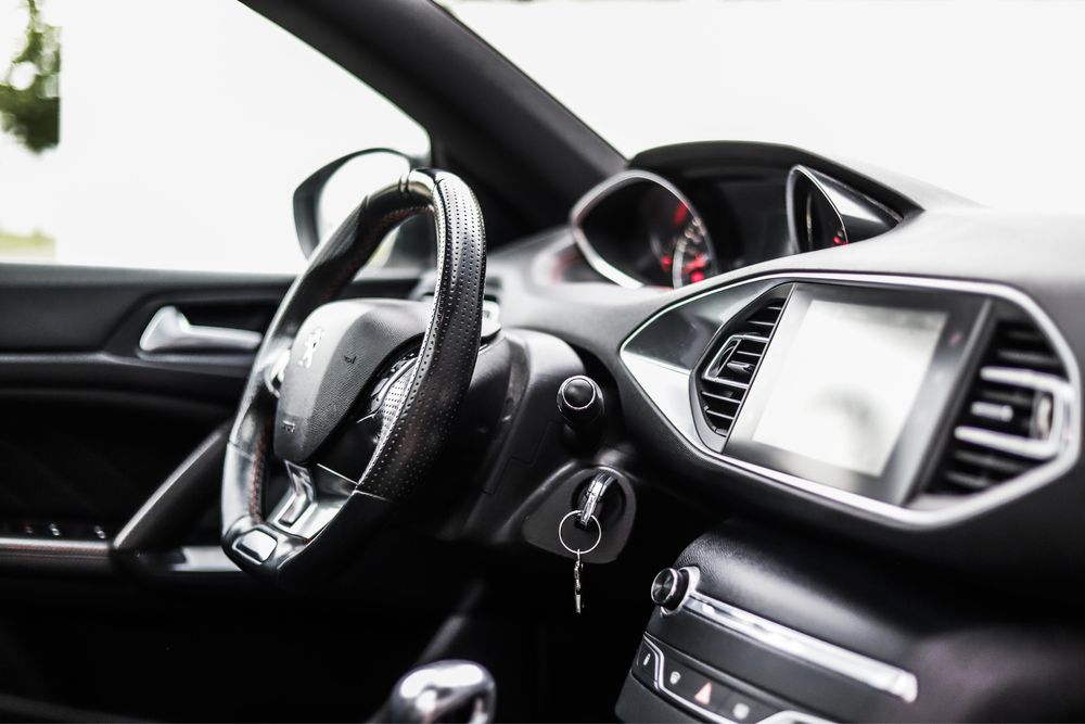 Peugeot 308 GT Line 1.2 PureTech 130cv – correia substituída