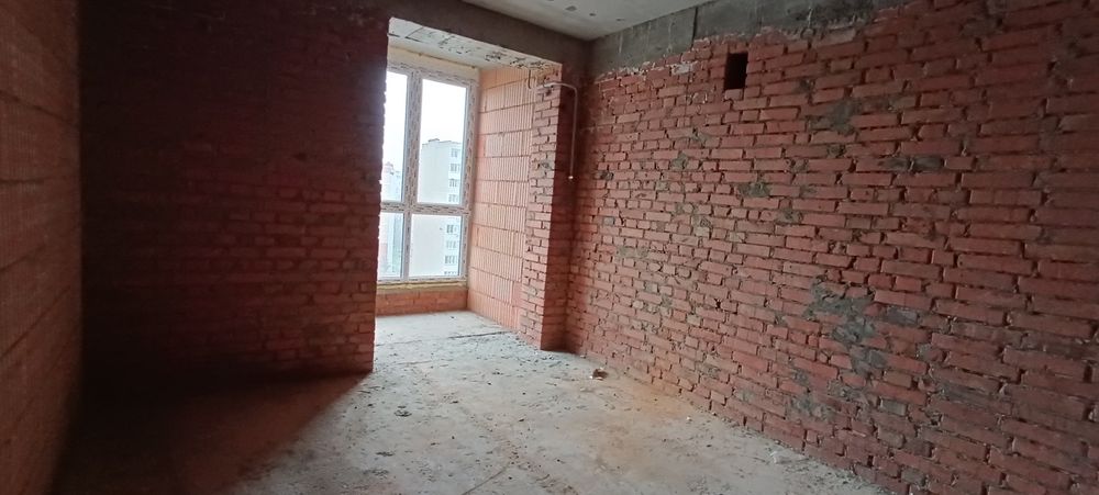 остання без комісії квартира, Сахарова, ЖК Чайка. Цегла, газ, своє опалення АГВ - Більше