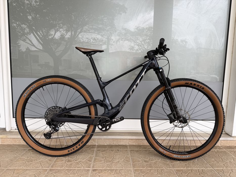 Bicicleta scott Suspensao total - carbono