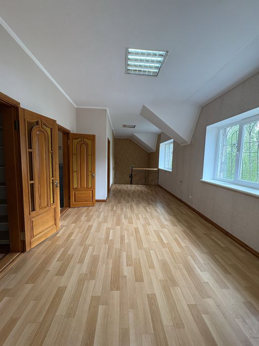 Продаж 2-х поверхового будинку в Центрі міста-250кв.м.Вул.Севастопольс
