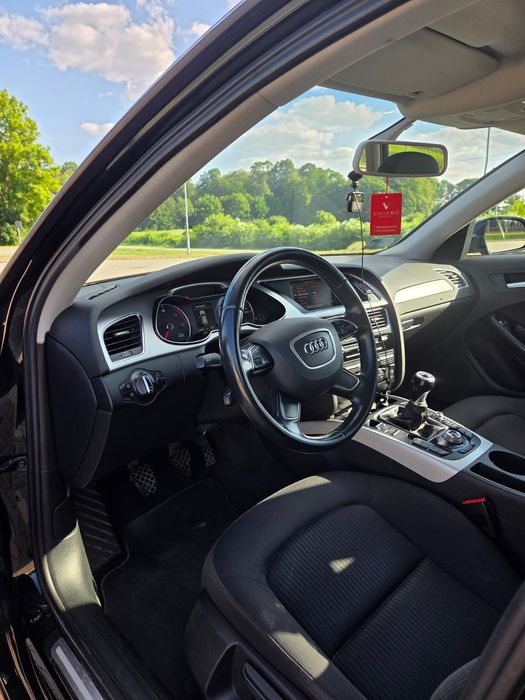 Audi A4 B8 Avant S-line