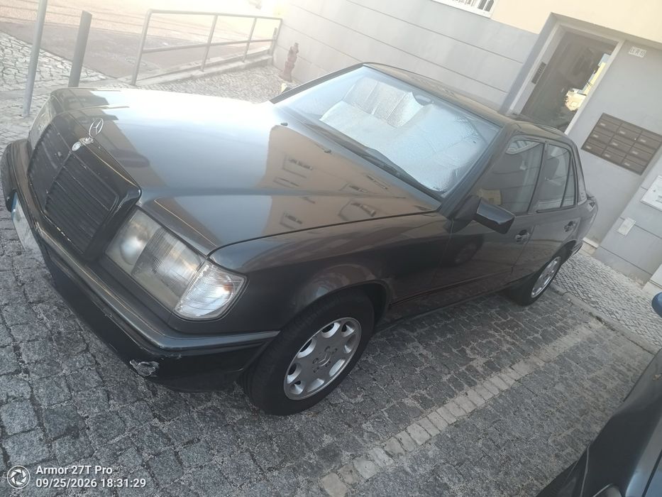 Mercedes-Benz 250D (W124) - Muito Bem Conservado / Bancos Novos