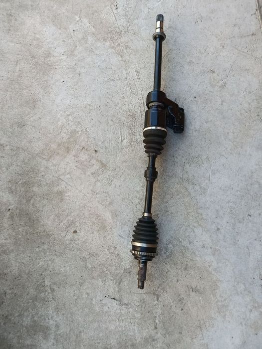 Полуось права бензин мазда 6 gg рестайл 2005-2007