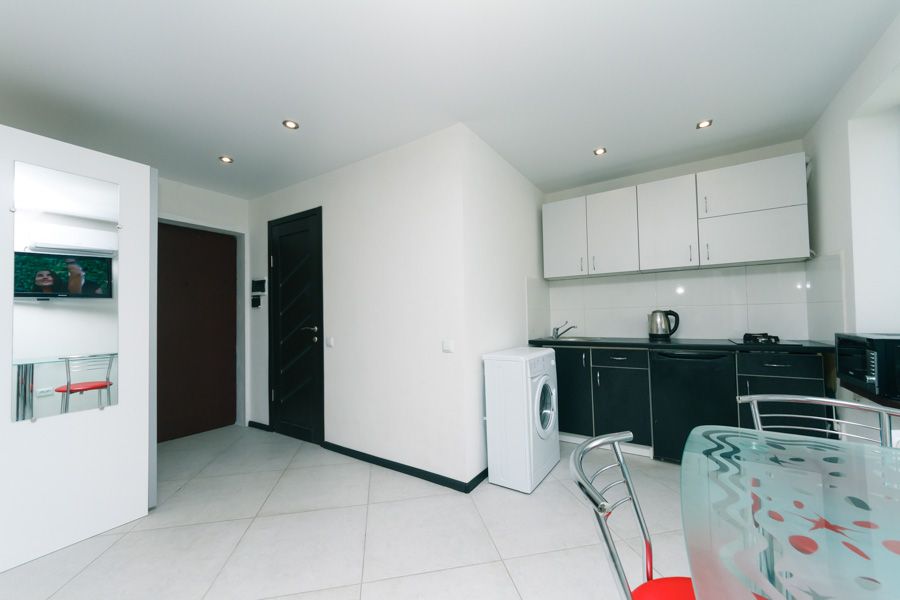 Подобово 1к на Лук